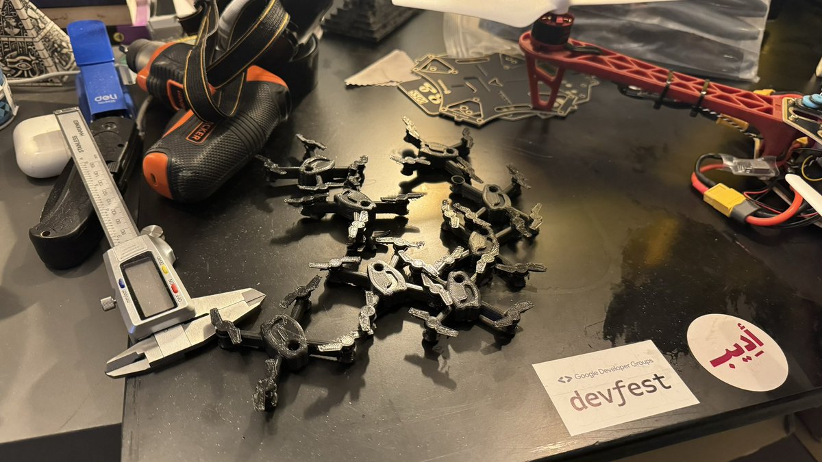 Hydrae drone miniatures after printing